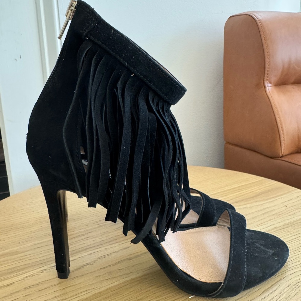 Steve Madden NEW Chic Black Fringe Heels SZ 8